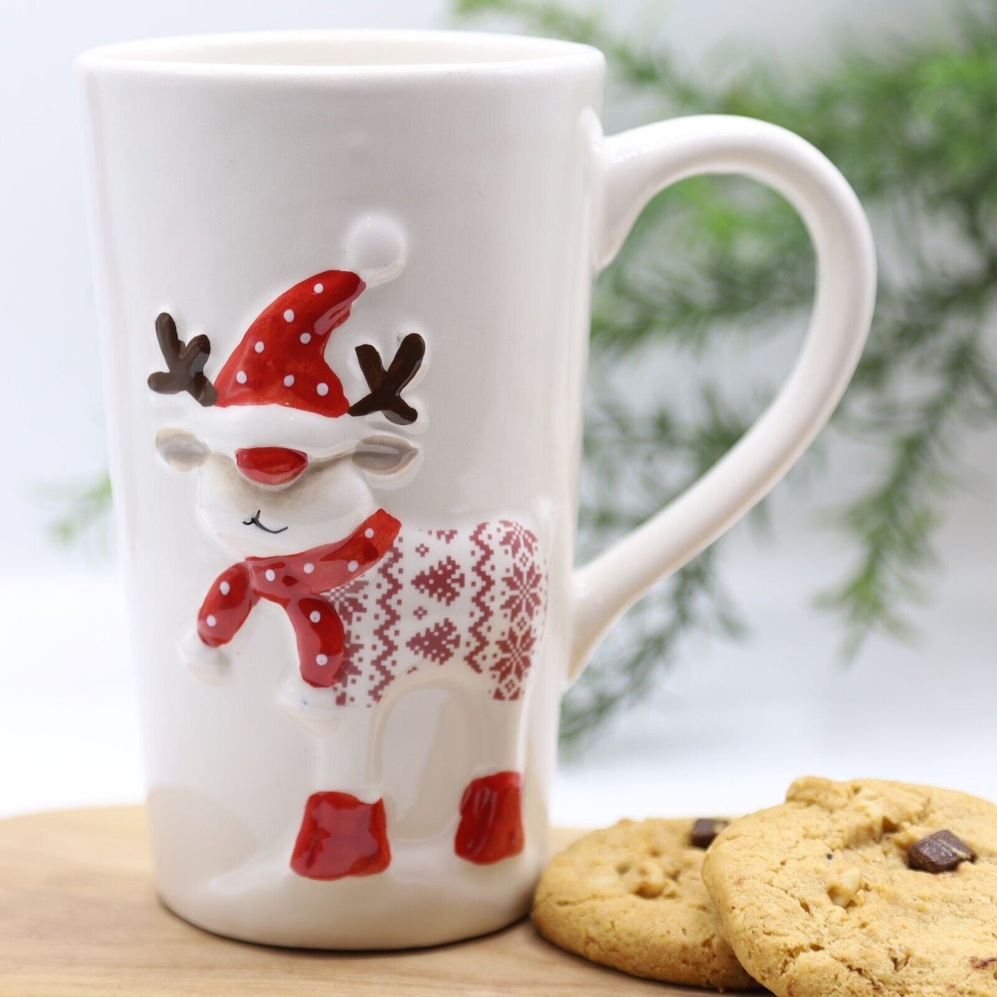 Red & White Reindeer Tall Mug 430ml Coffee Tea Cup Christmas Table Novelty Gift