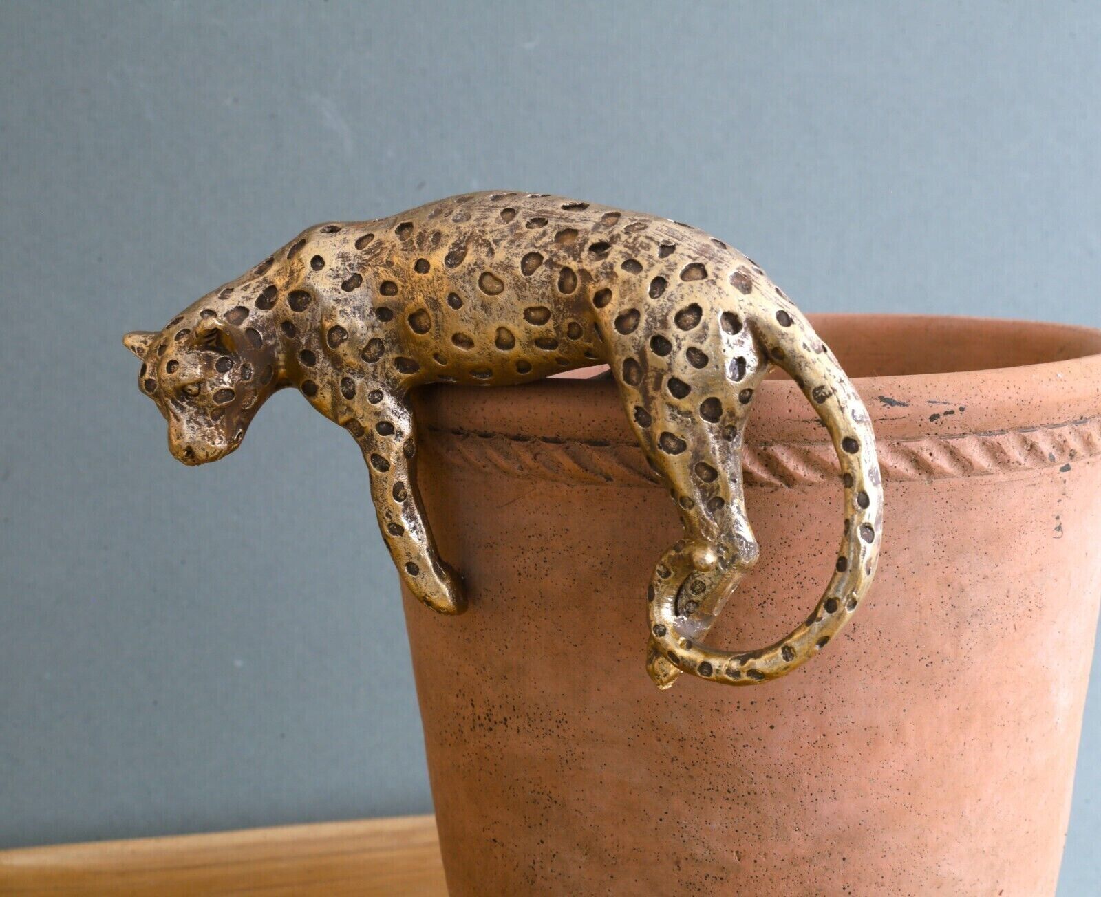 2Pc Gold Leopard Photo Frame 6x4 Cheetah Statue Plant Pot Hanger 16cm Home Decor