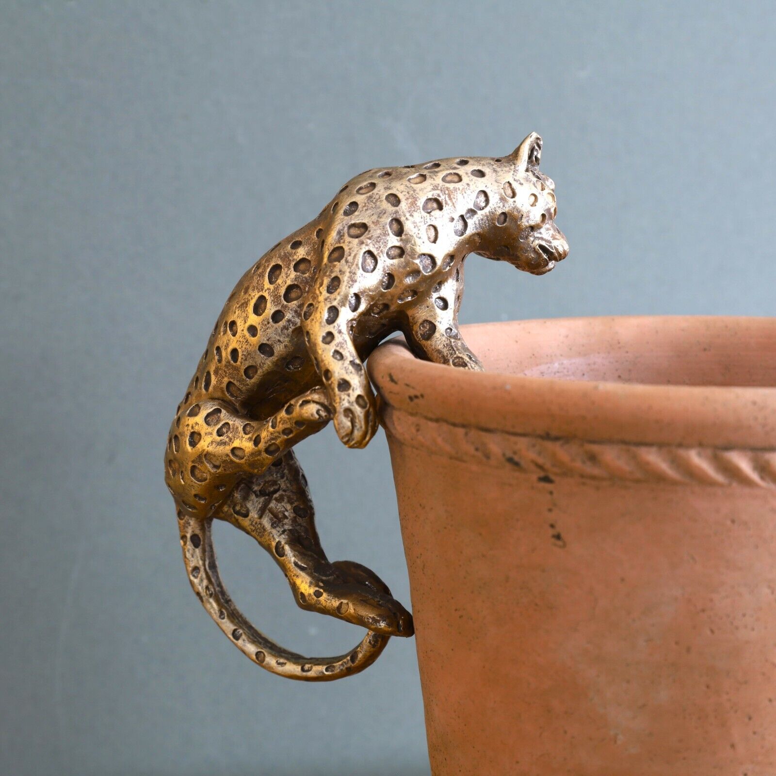 Cheetah Plant Pot Hanger Pot Climber Animal Home Garden Decor Leopard 16cm Large