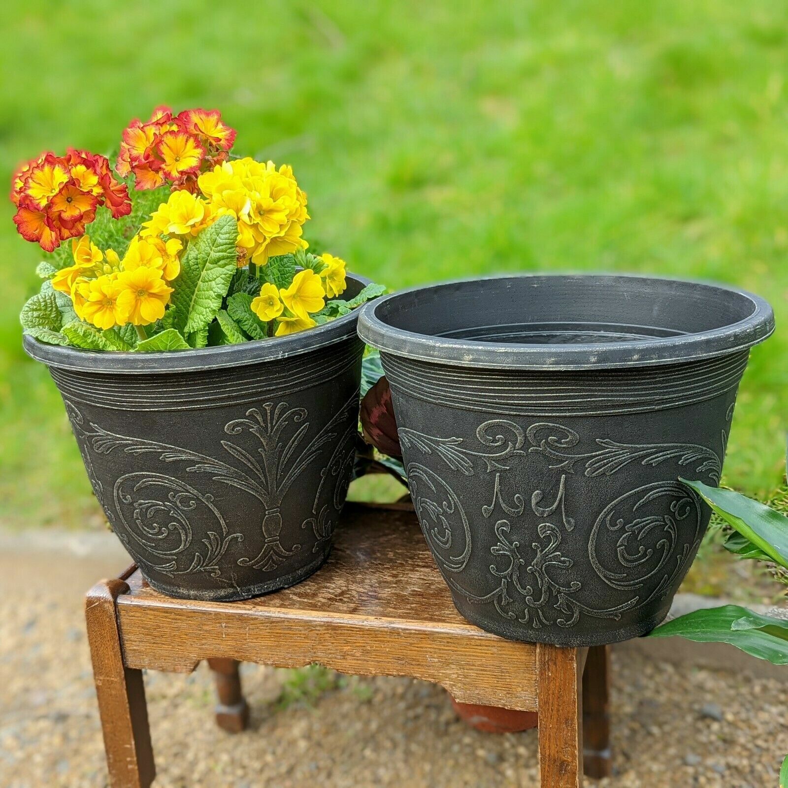 Round Garden Decorative Planter Pot Outdoor Ornate Black Gothic 38cm Plant Pots