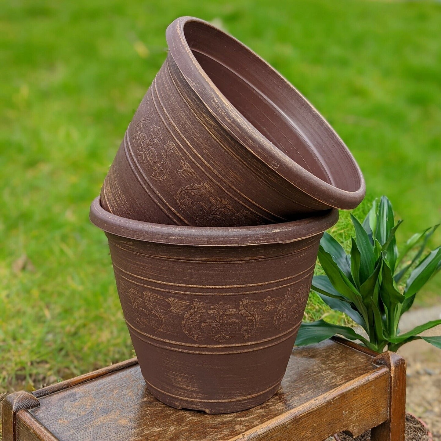 Set of 2 Copper 7.5L Brown Plastic Plant Pot 28cm Godiva Round Garden Planter