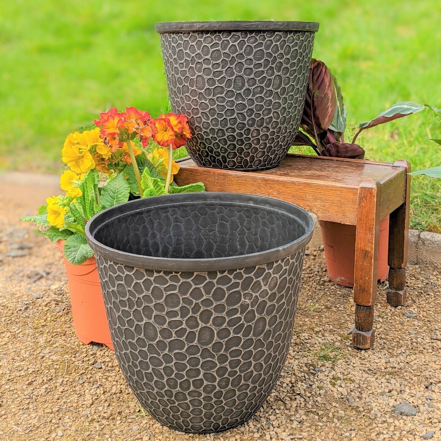 Set of 2 Silver Grey Plastic Plant Pot 30cm Hammered 11.5L Round Garden Planter